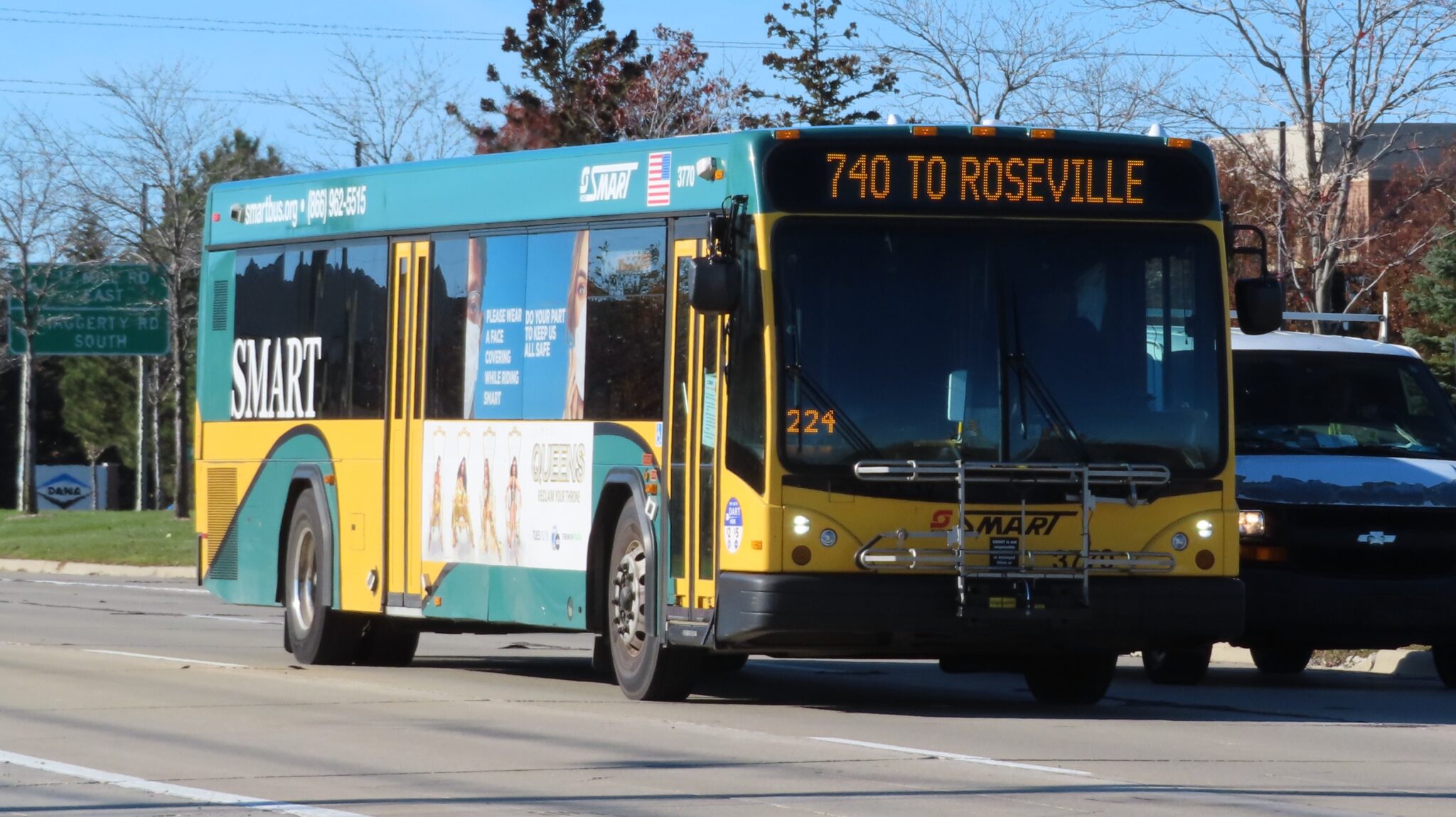 SMART Bus on Route 740 12 Mile headed towards Roseville